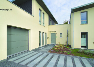 Bottom Horizontal Square Strip Applique